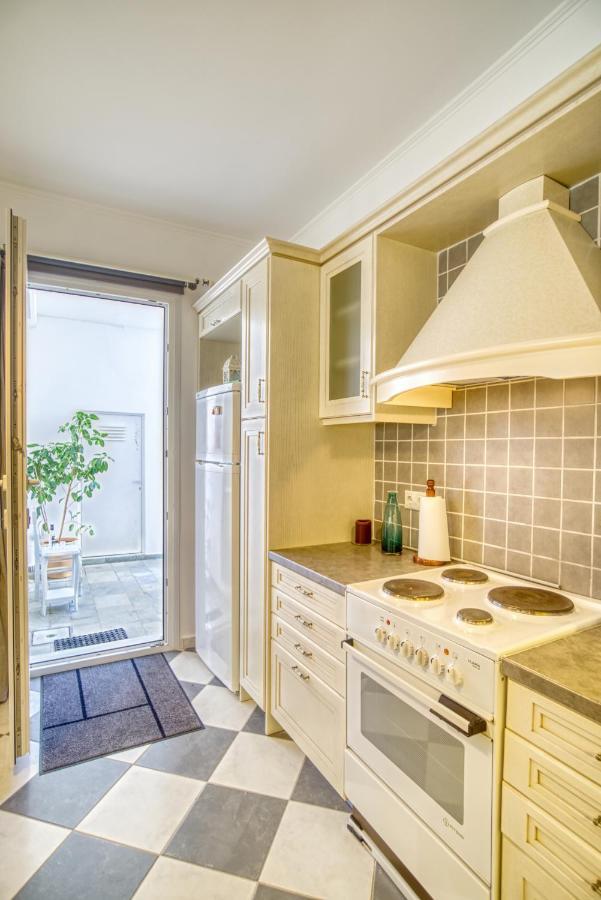 Stylish, Cozy 2-Bdr Flat In Andros Town By Explore Andros المظهر الخارجي الصورة